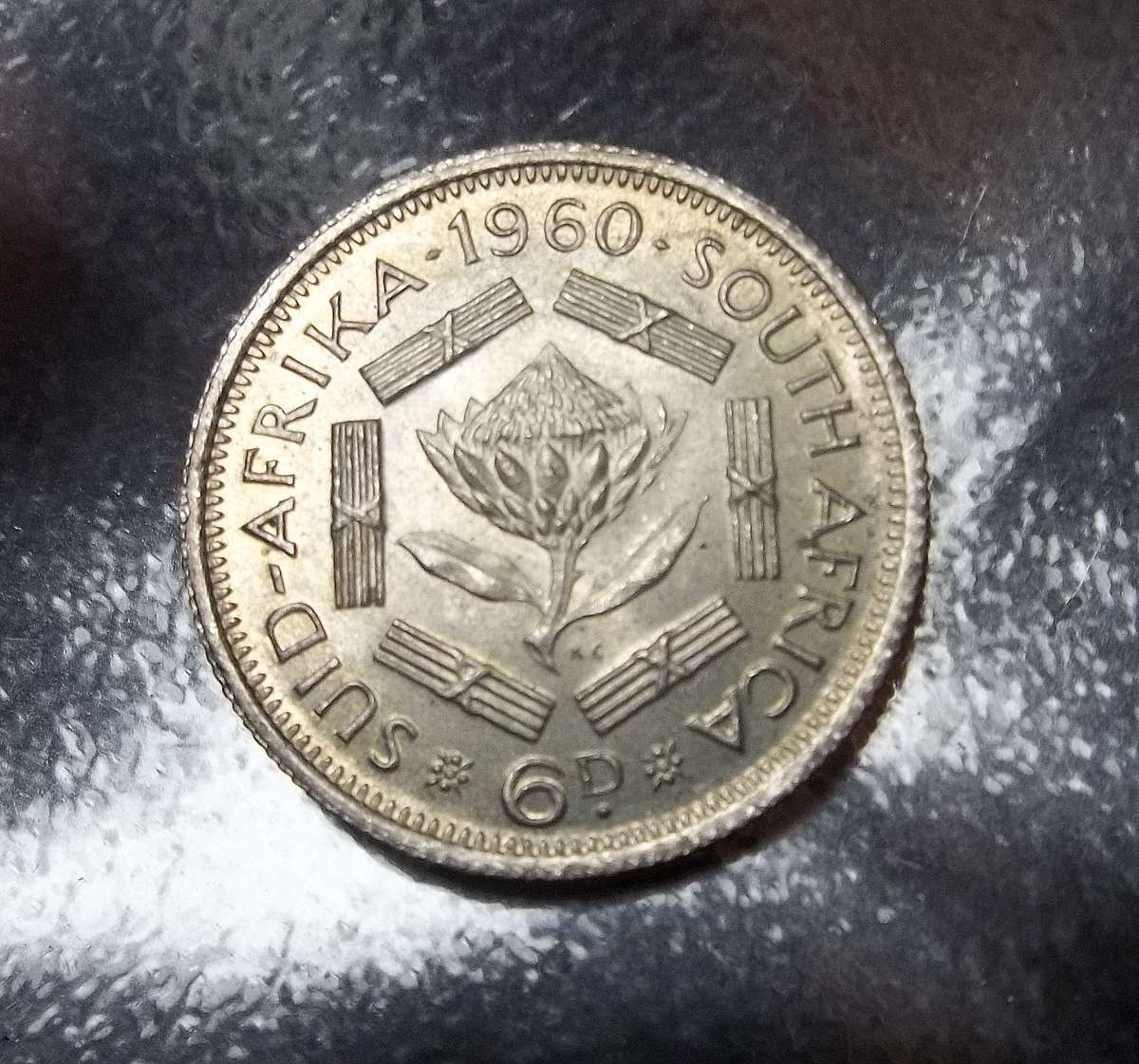 Union Sixpence 1960 - UNC condition