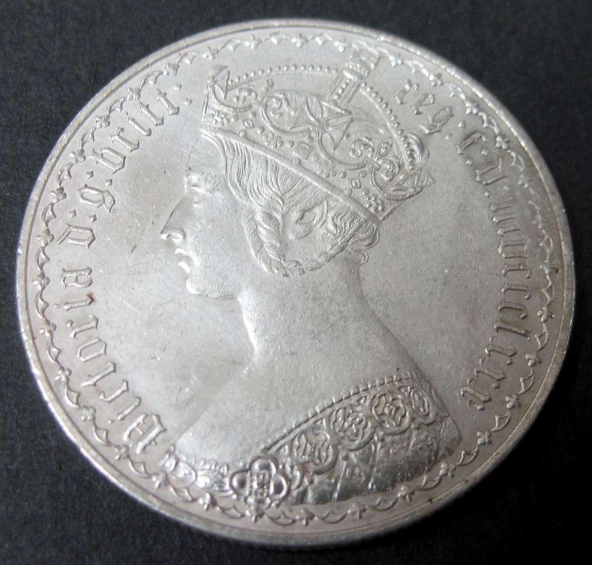 *R1 Auction* 1880 Gothic Florin - Great Condition