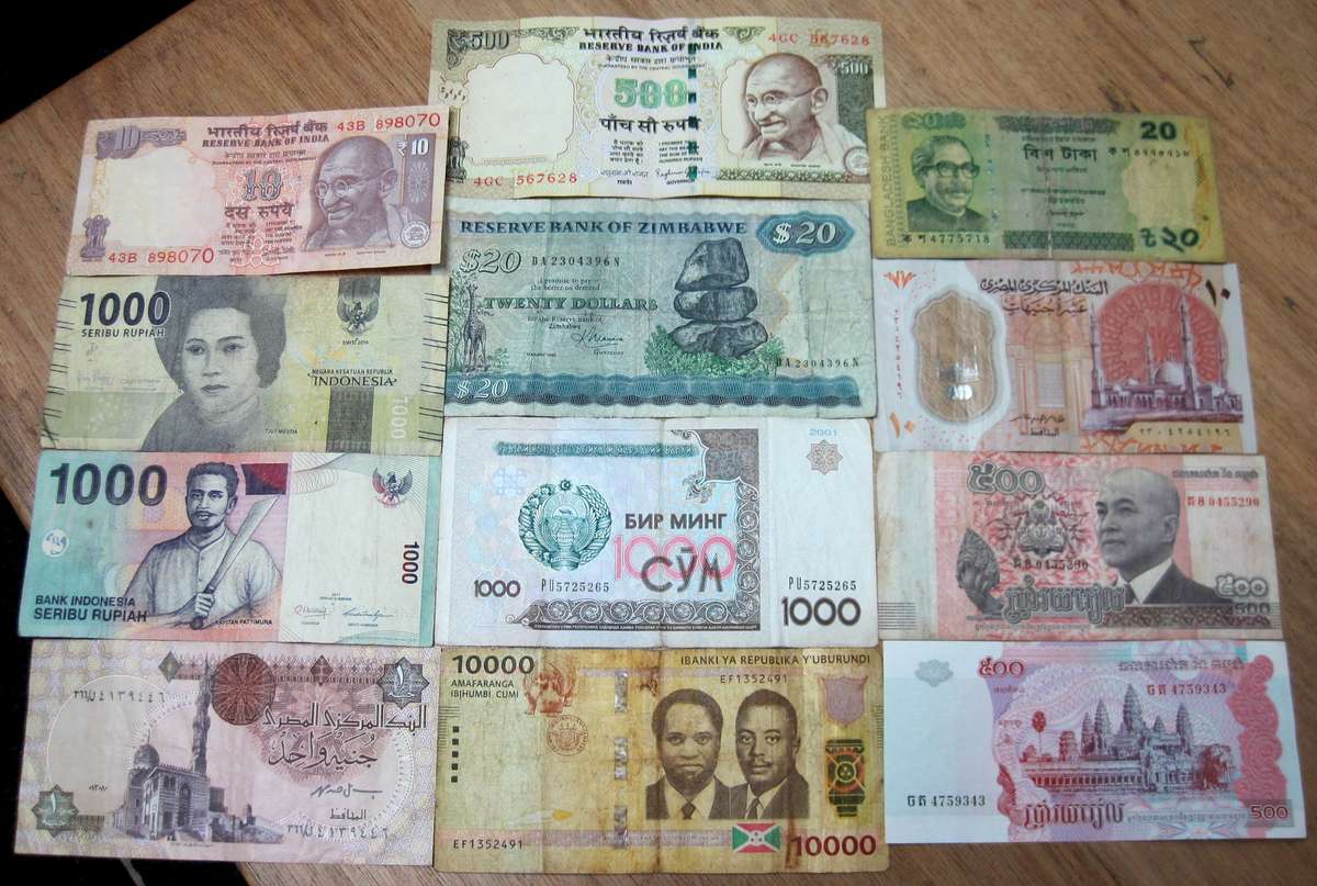 Lot of 12 International bank notes