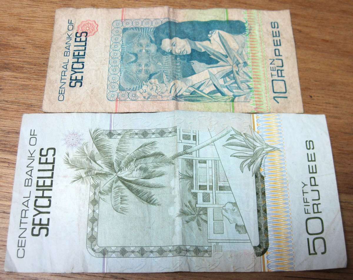 Seychelles 10 & 50 Rupees ND(1983)