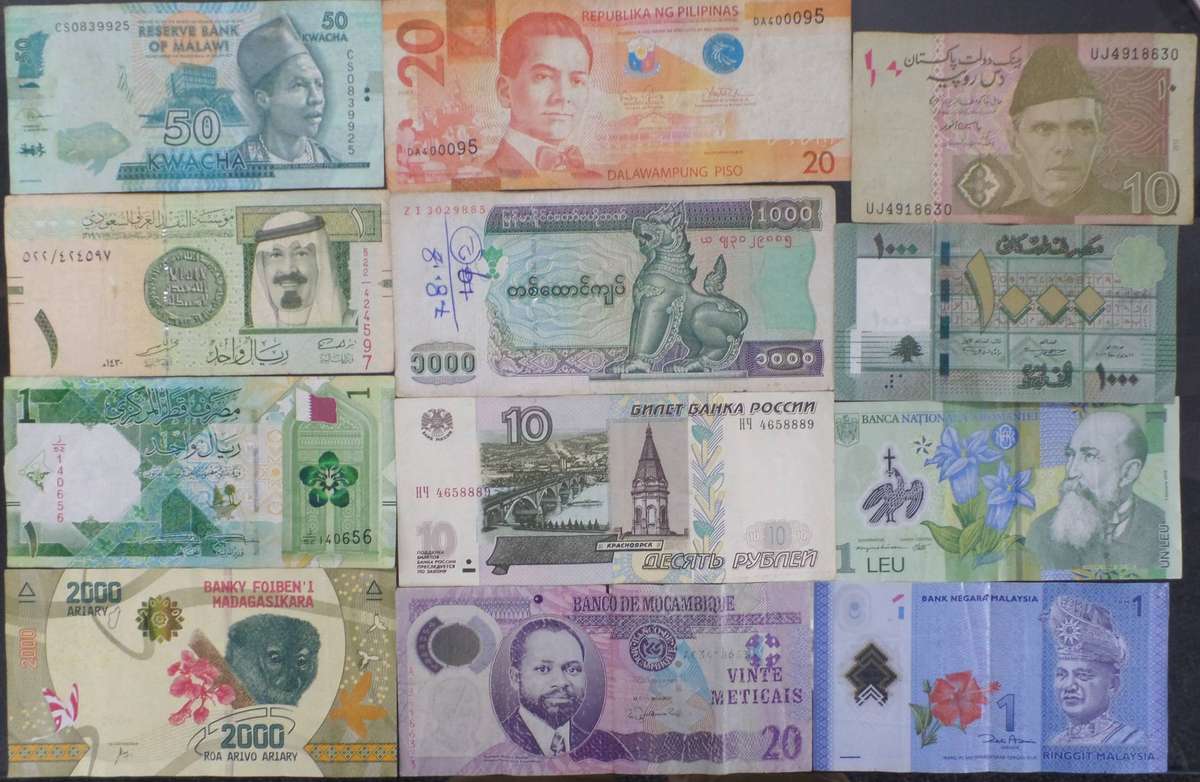Lot of 12 International bank notes