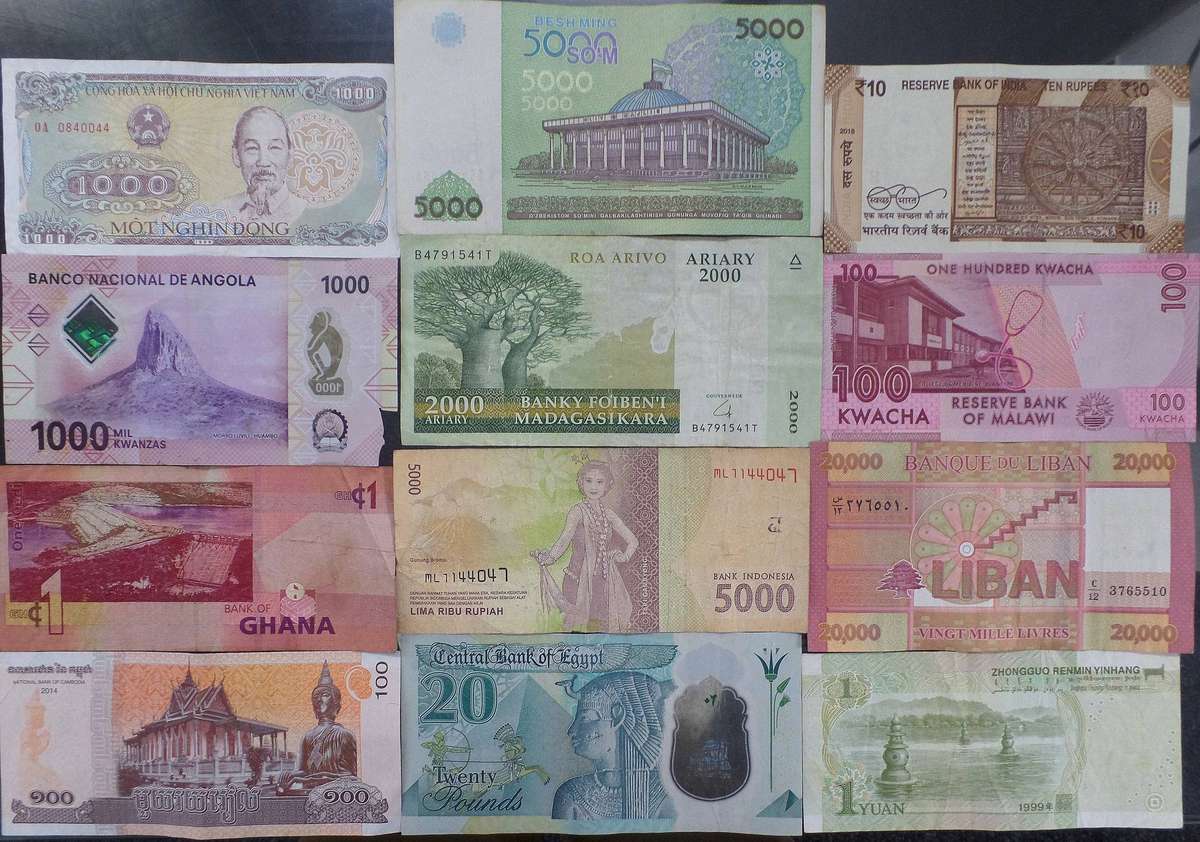 Lot of 12 International bank notes