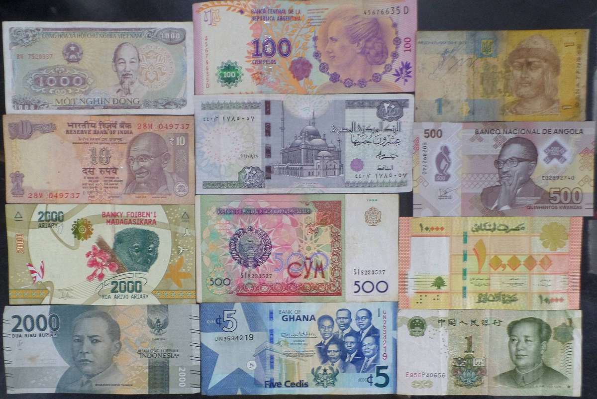 Lot of 12 International bank notes