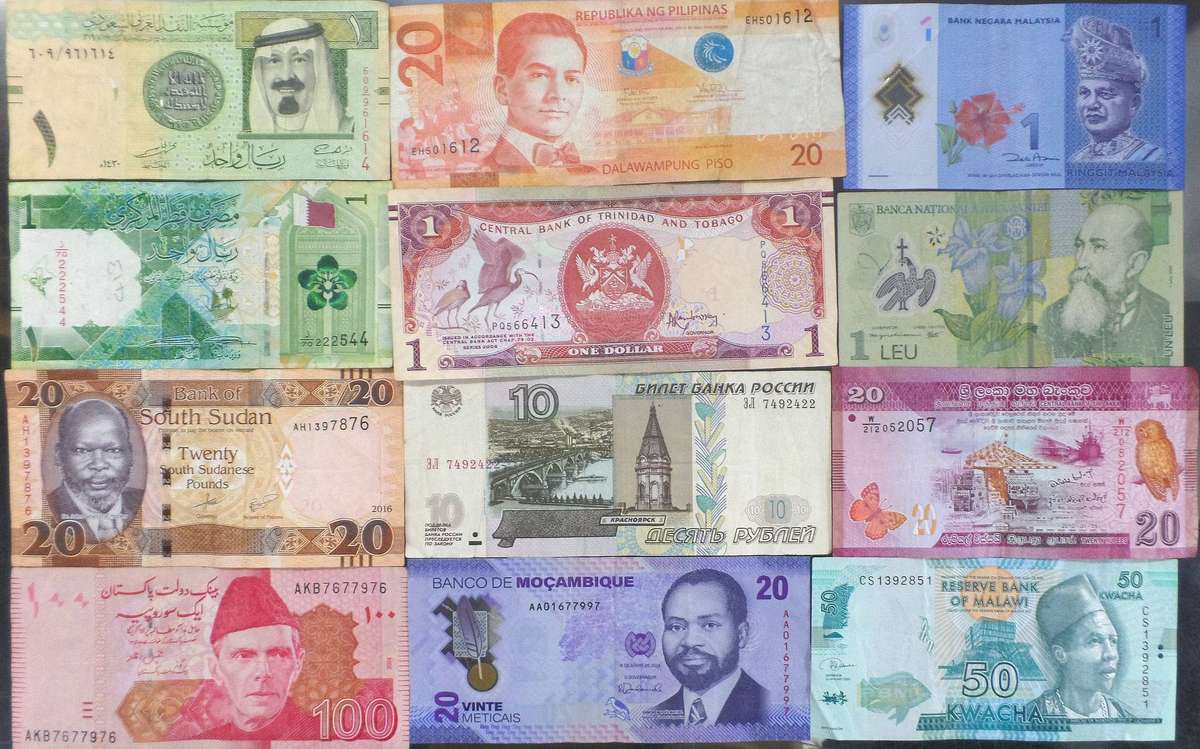 Lot of 12 International bank notes