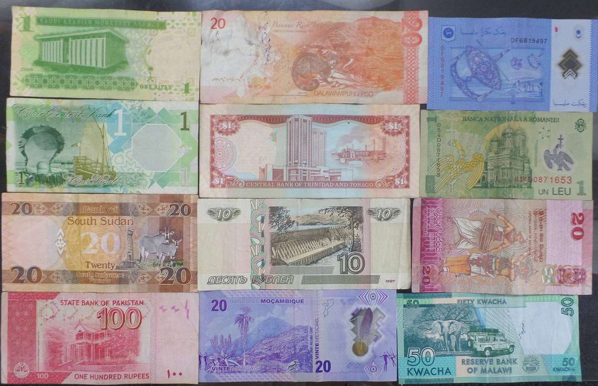 Lot of 12 International bank notes