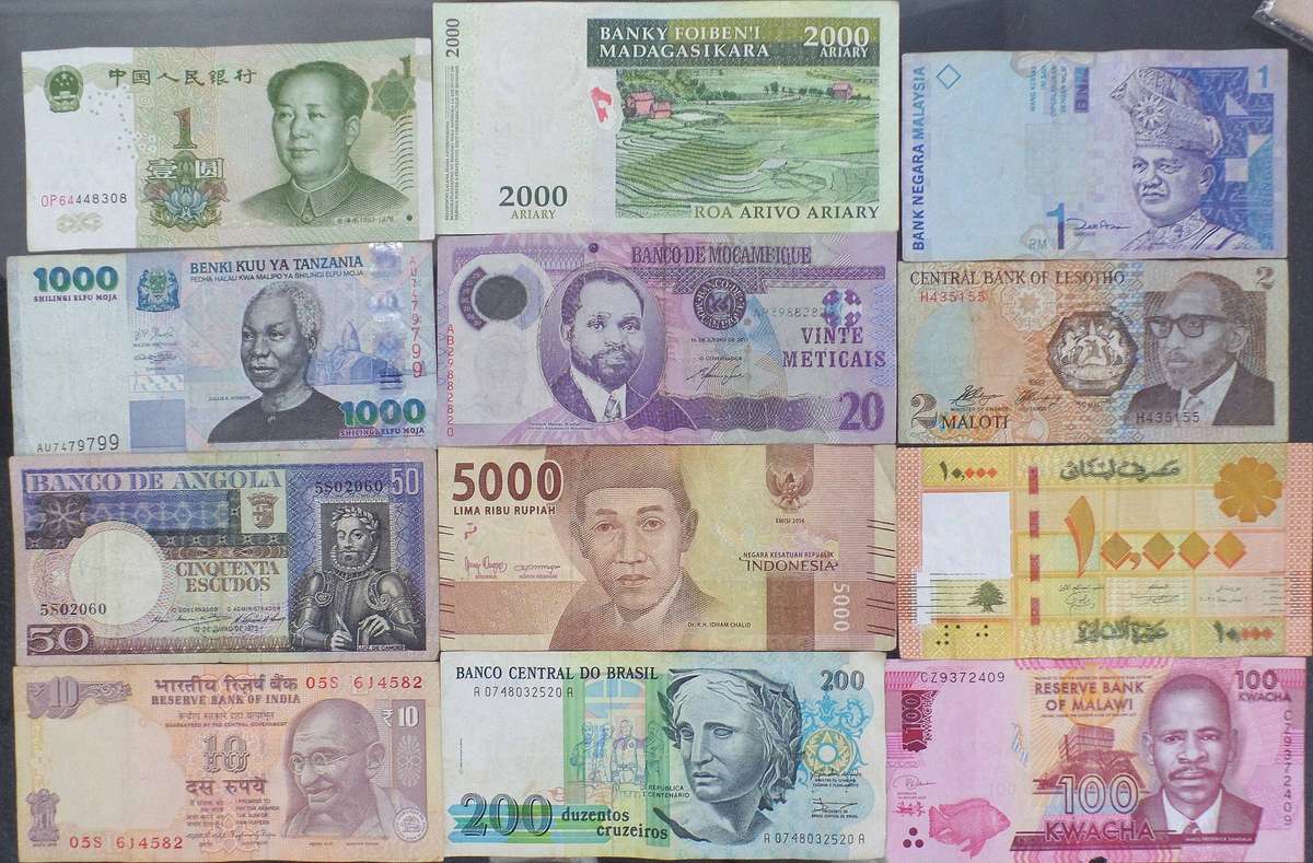 Lot of 12 International bank notes