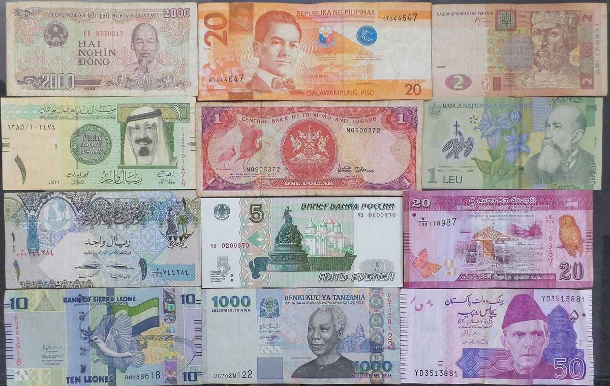 Lot of 12 International bank notes