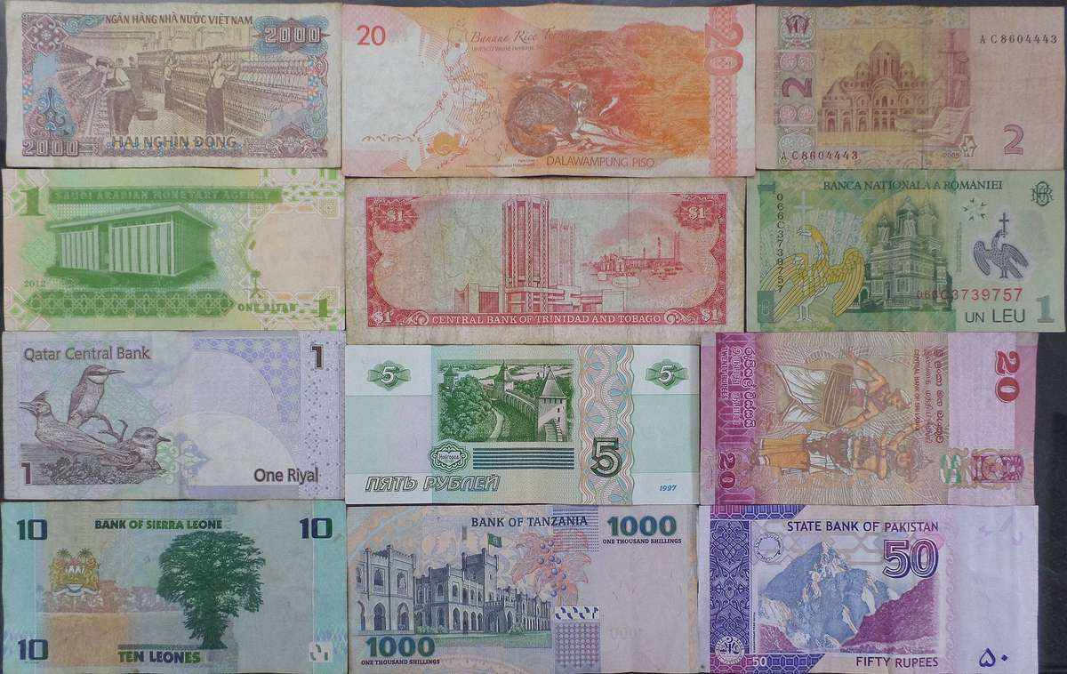 Lot of 12 International bank notes
