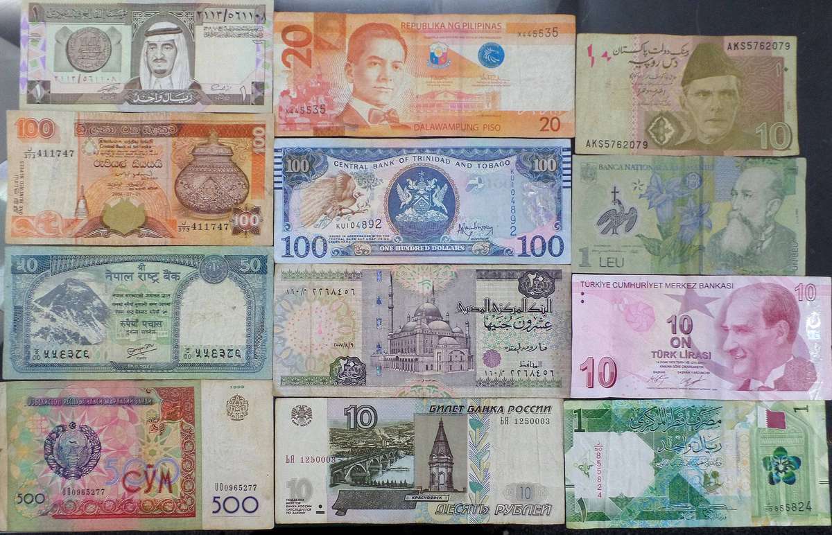 Lot of 12 International bank notes