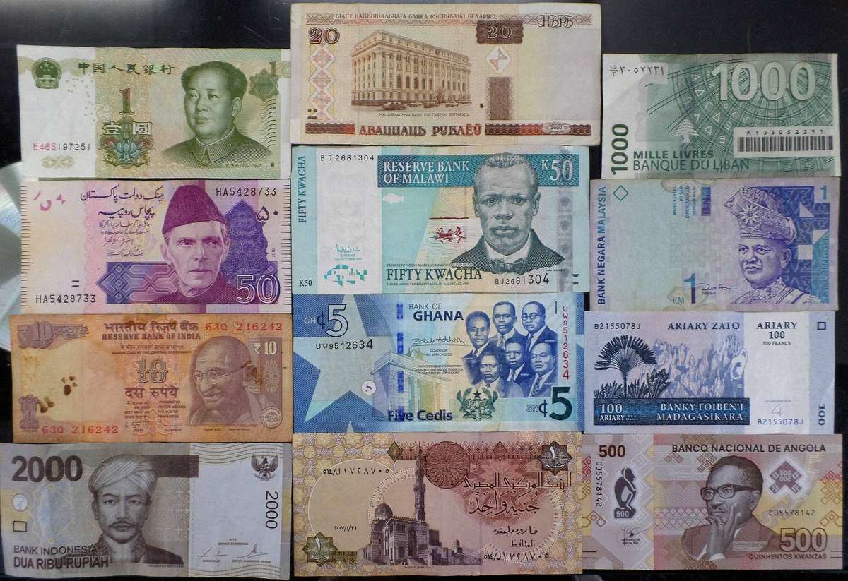 Lot of 12 International bank notes