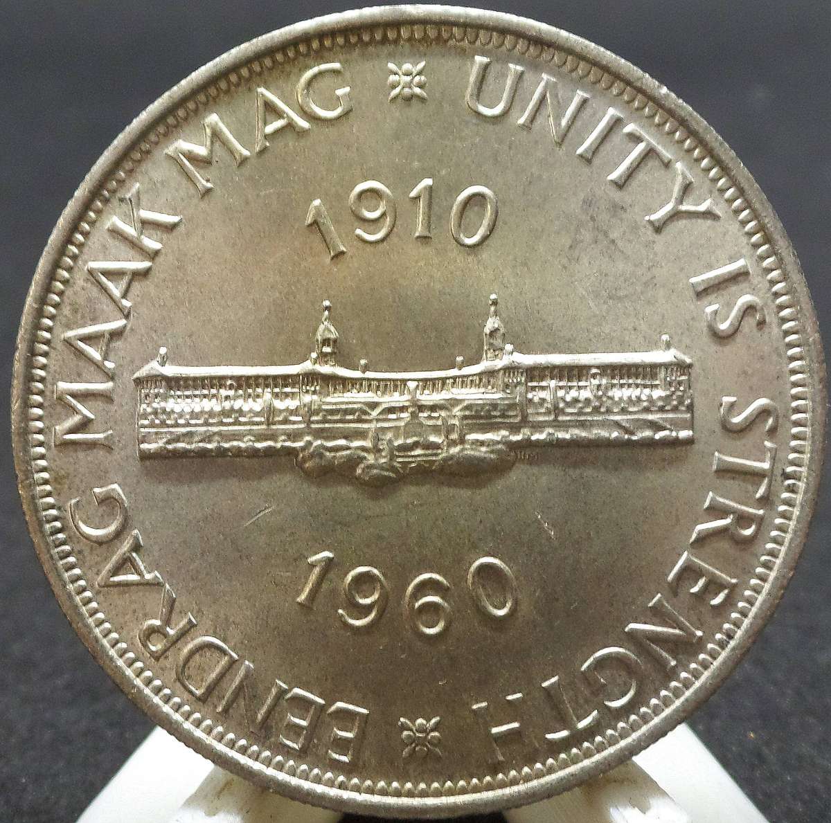 SA Union 5 Shillings 1960 - UNC condition