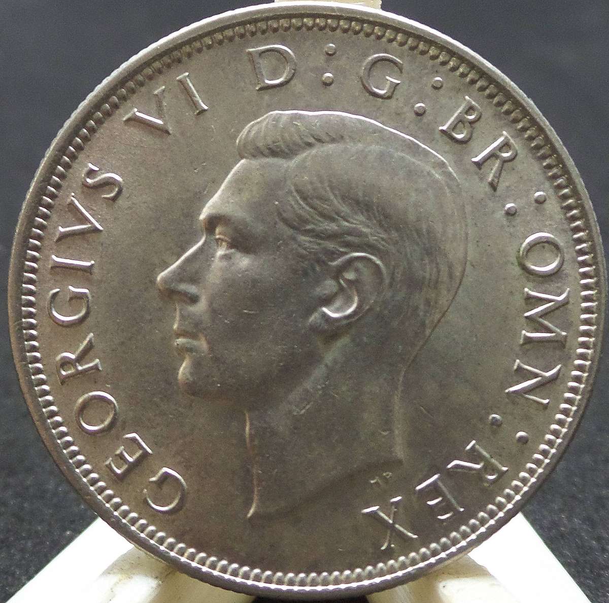 Britain 2.5 Shillings 1945 - aUNC condition