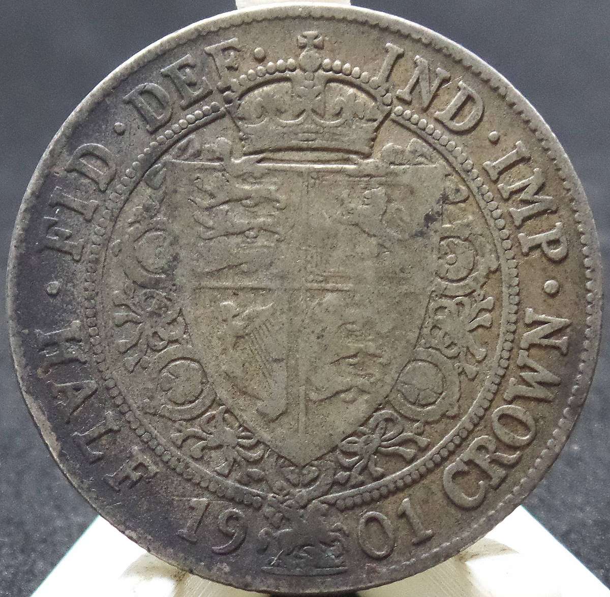 UK 2'6 Half Crown 1901