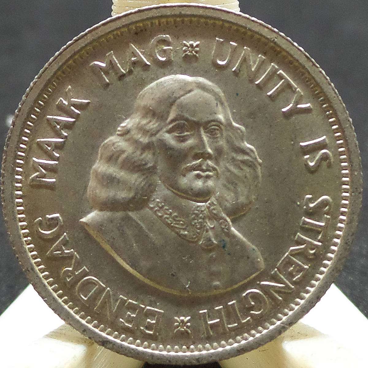 RSA 10 Cents 1963 - UNC condition