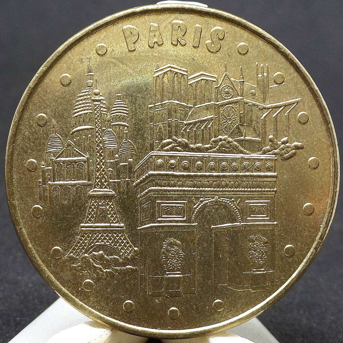 Tourist souvenir medallion - Paris