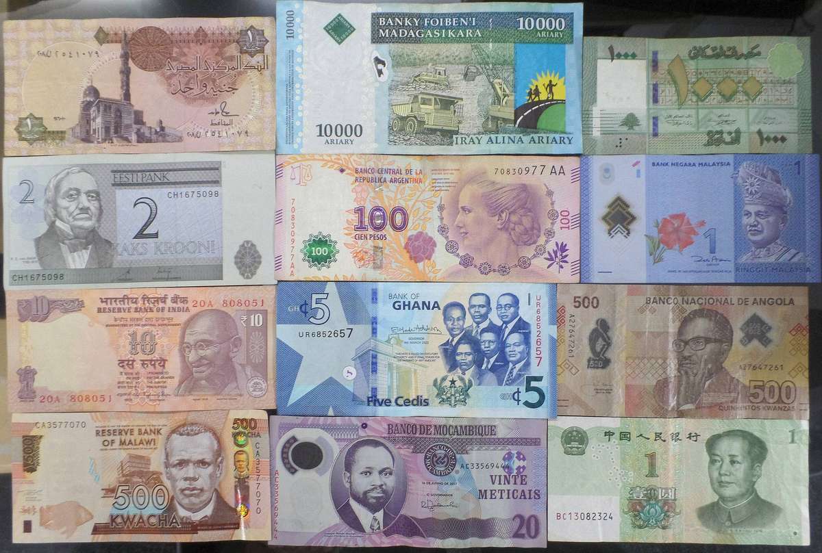 Lot of 12 International bank notes