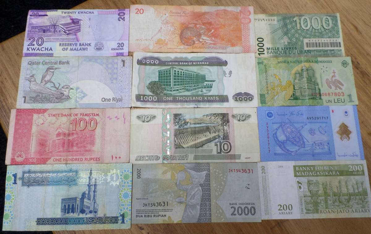 Lot of 12 International bank notes