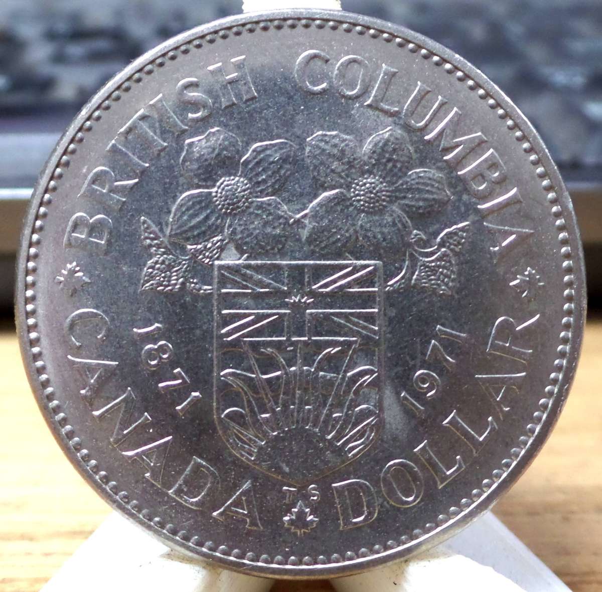 *R1 Auction* Canada 1 Dollar 1971 - 100yrs British Columbia