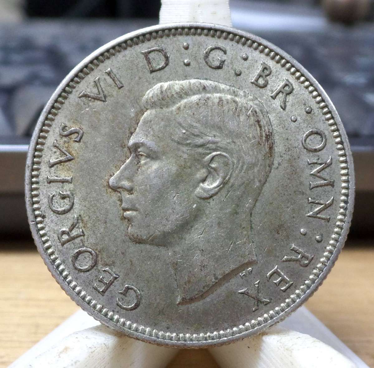 Britain 2 Shillings 1945 - Excellent condition