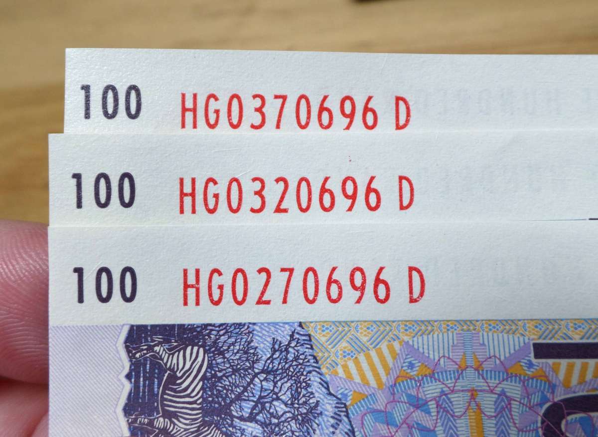 RSA 100 Rand mid to late 2000's - 3 notes in Sequence