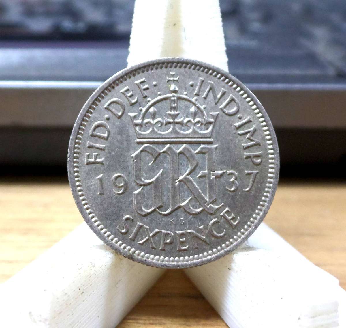 Britain 6 Pence 1937 - UNC condition