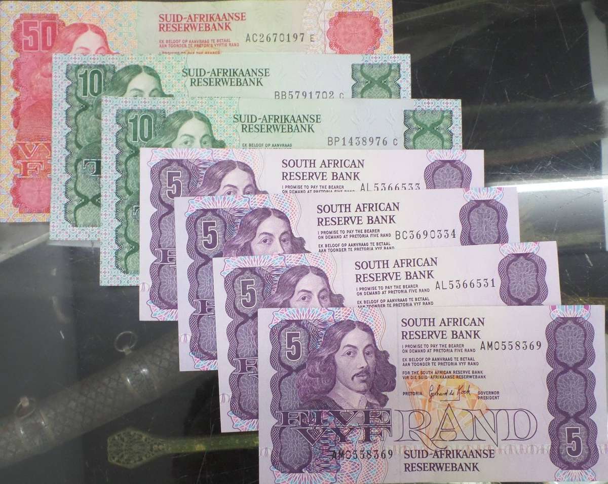 *R1 Auction* RSA - R128 worth of notes 1980's G de Kock 3rd issue - Great condition