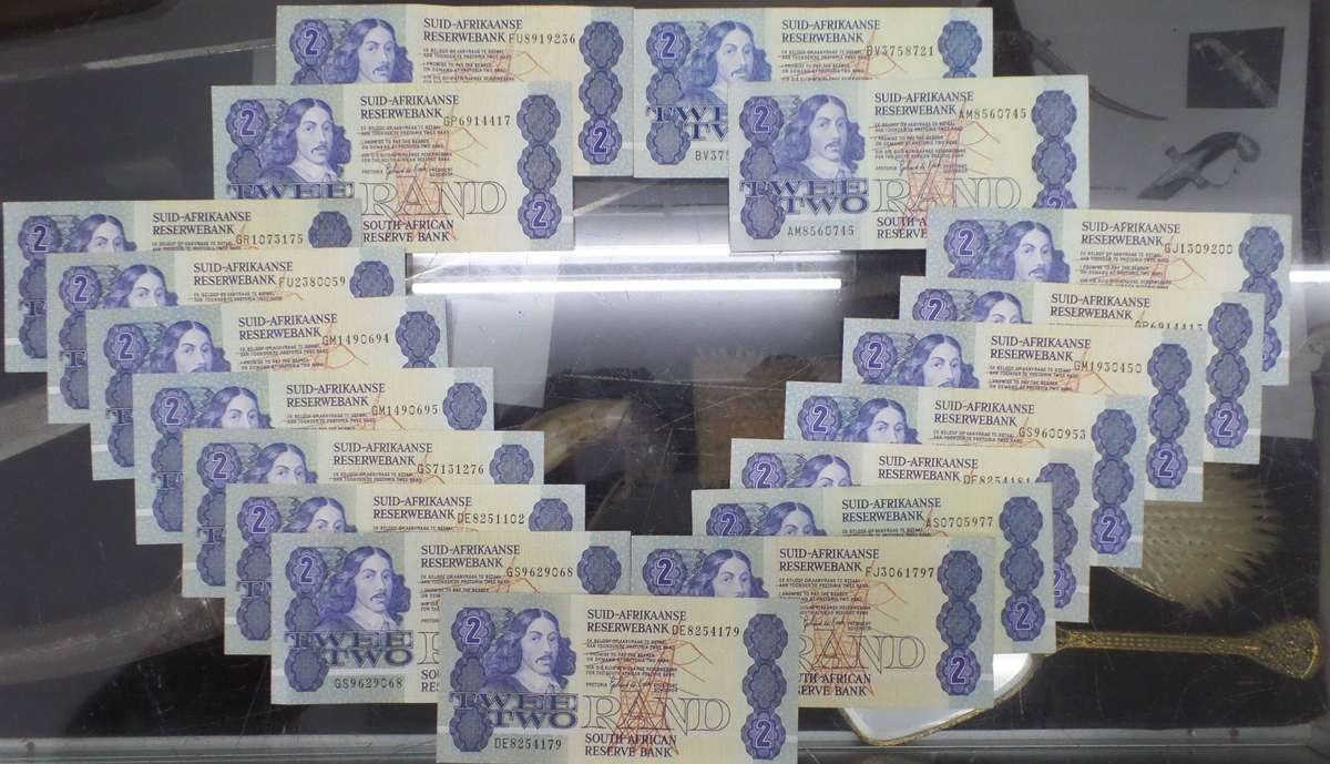*R1 Auction* RSA - R128 worth of notes 1980's G de Kock 3rd issue - Great condition