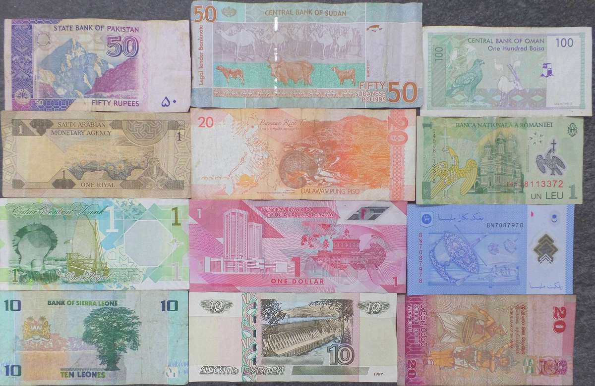 Lot of 12 International bank notes