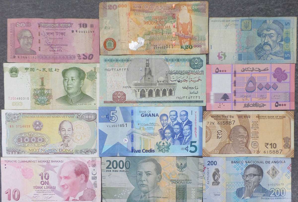 Lot of 12 International bank notes