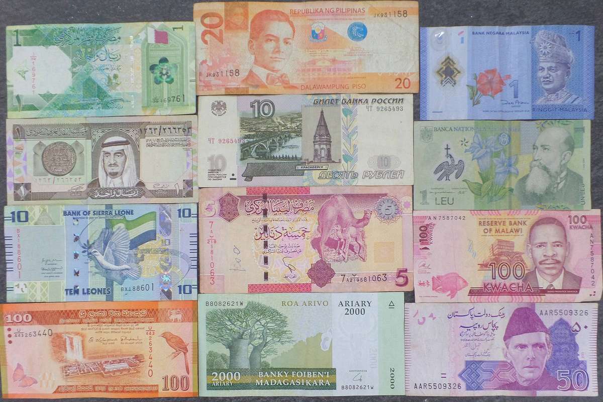 Lot of 12 International bank notes