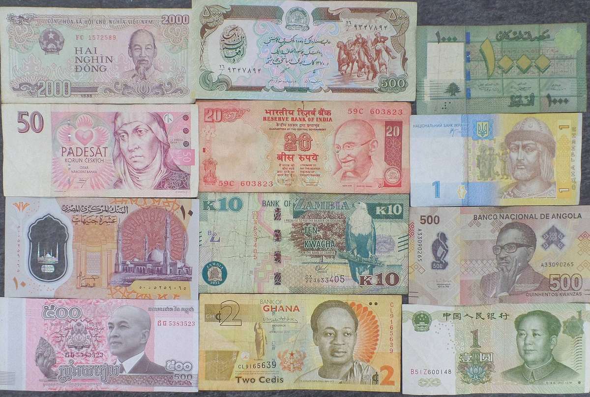Lot of 12 International bank notes