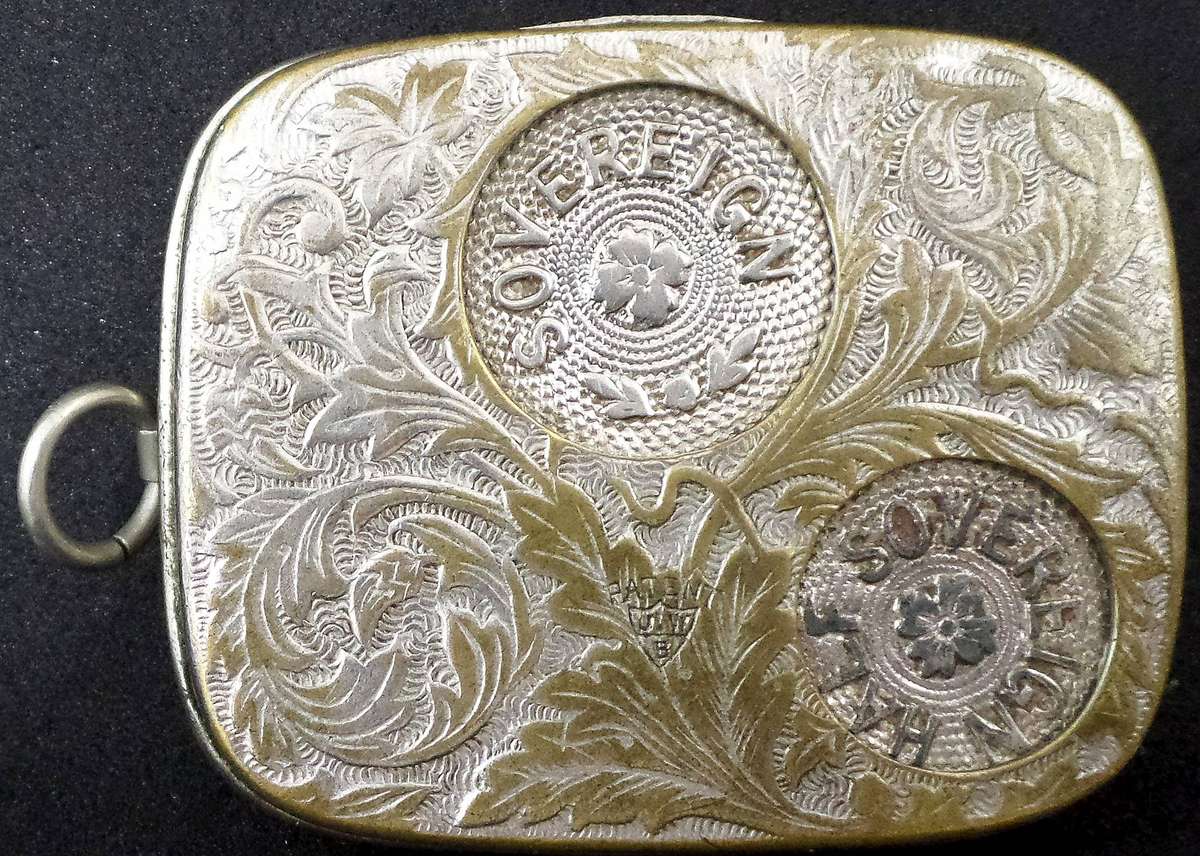 Coin holder for Pounds & Shillings - Brass