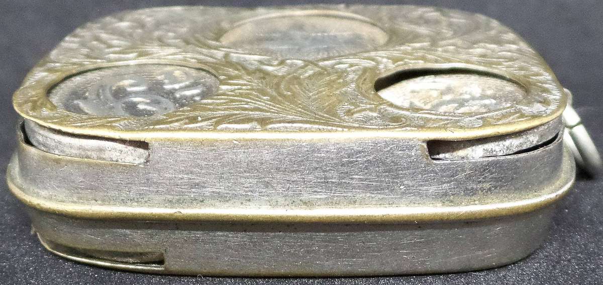 Coin holder for Pounds & Shillings - Brass