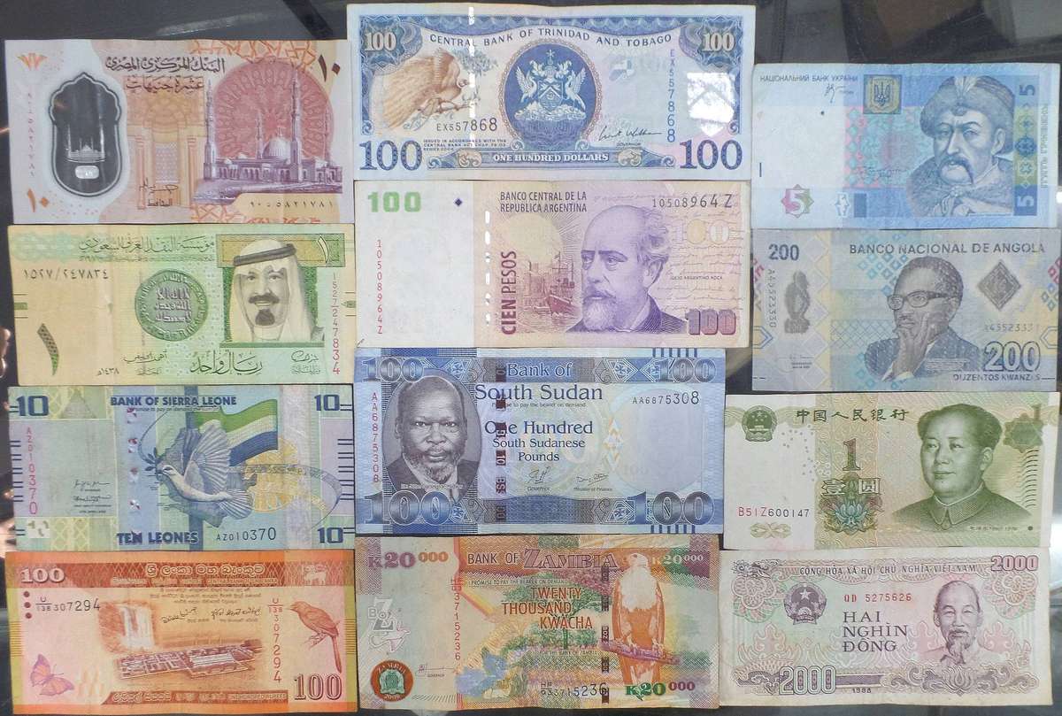 Lot of 12 International bank notes