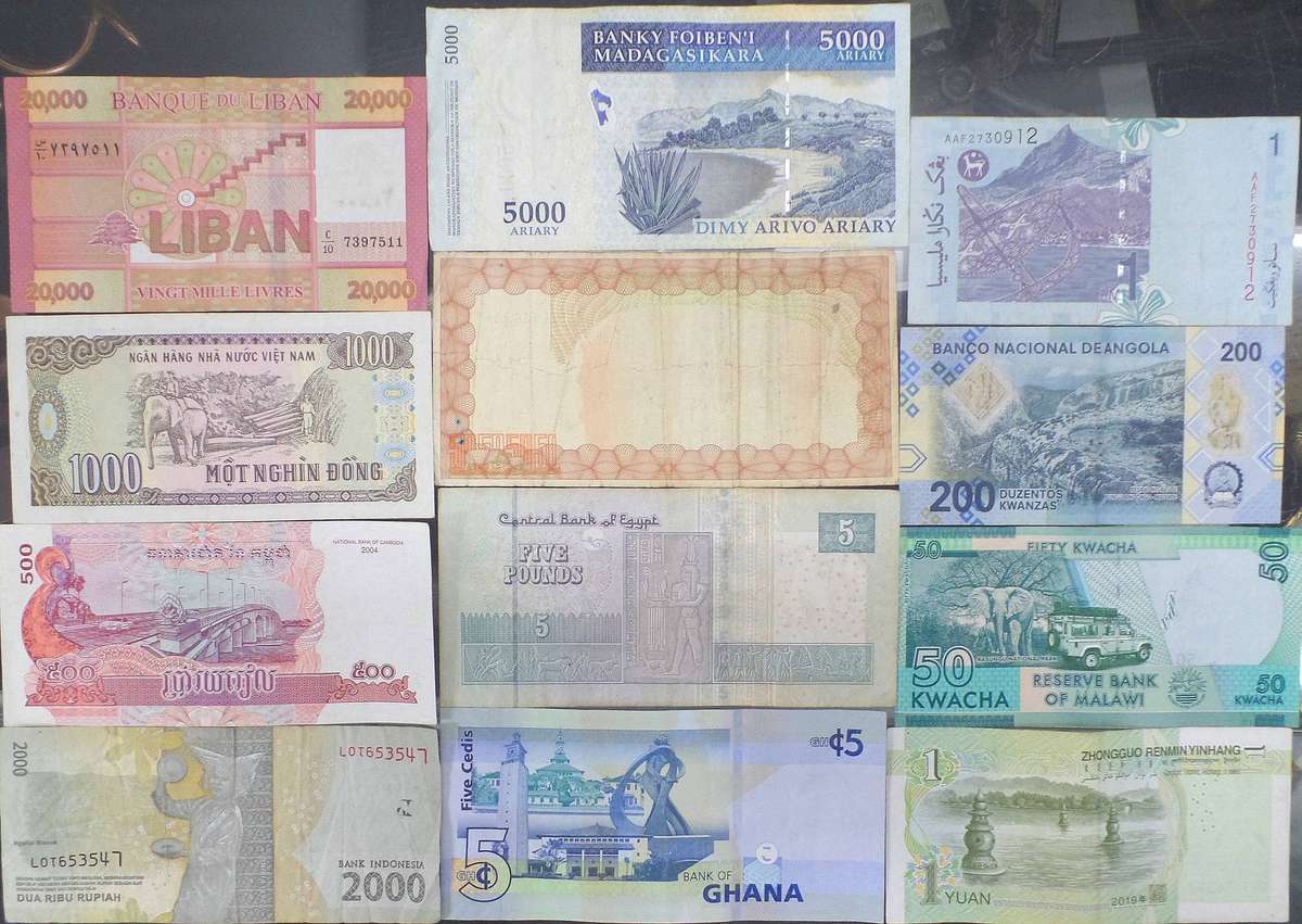 Lot of 12 International bank notes