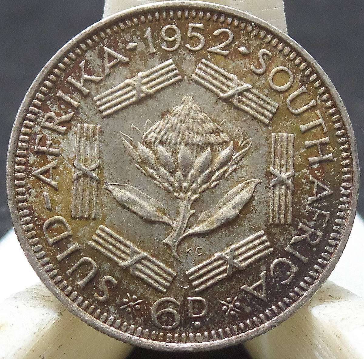 SA Union 6 Pence 1952 - aUNC condition
