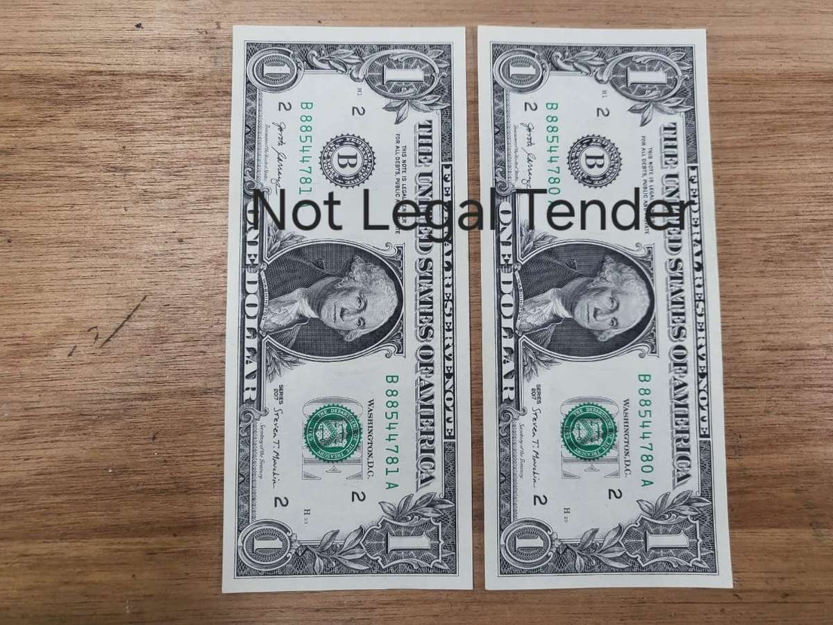 US Dollar Note Sequel Pair (2) : B88544780A-B8854481A - UNC