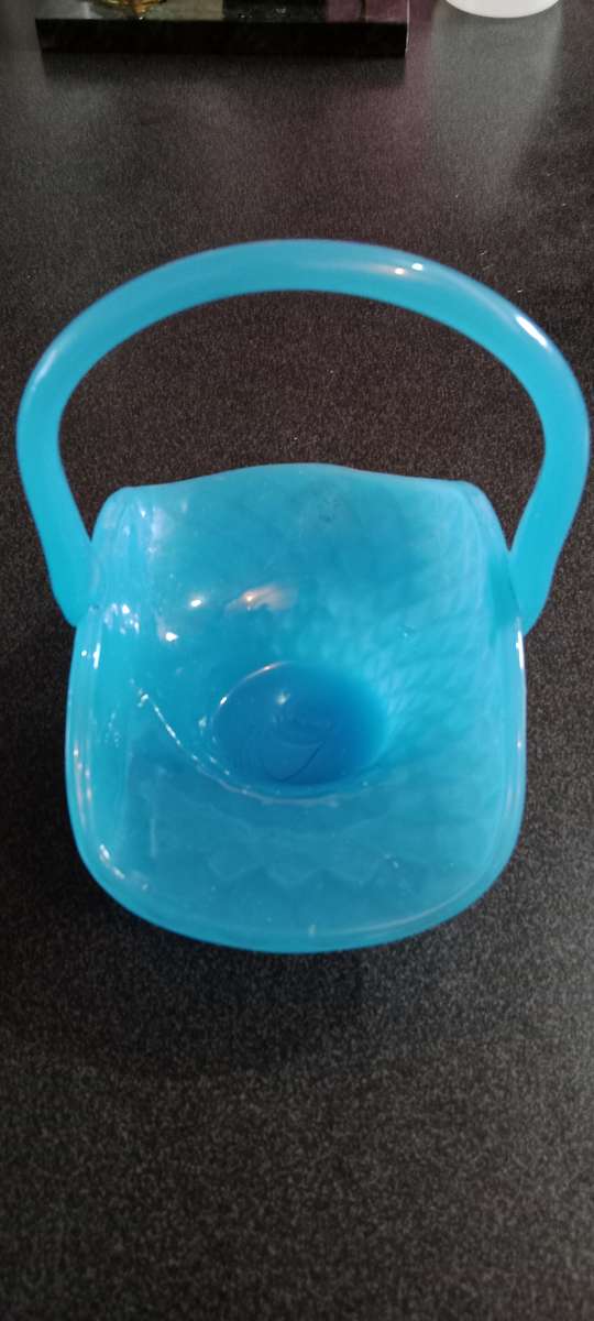 Exquisite Blue Fenton Glass Basket