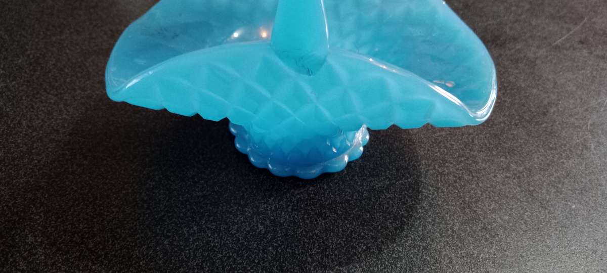Exquisite Blue Fenton Glass Basket