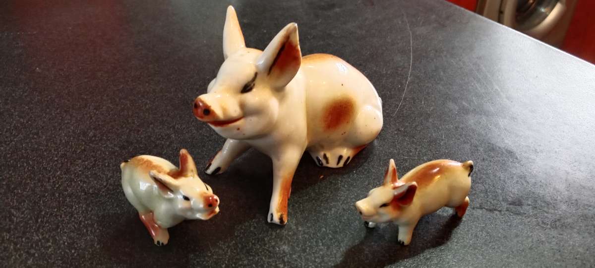 Vintage Beswick pig