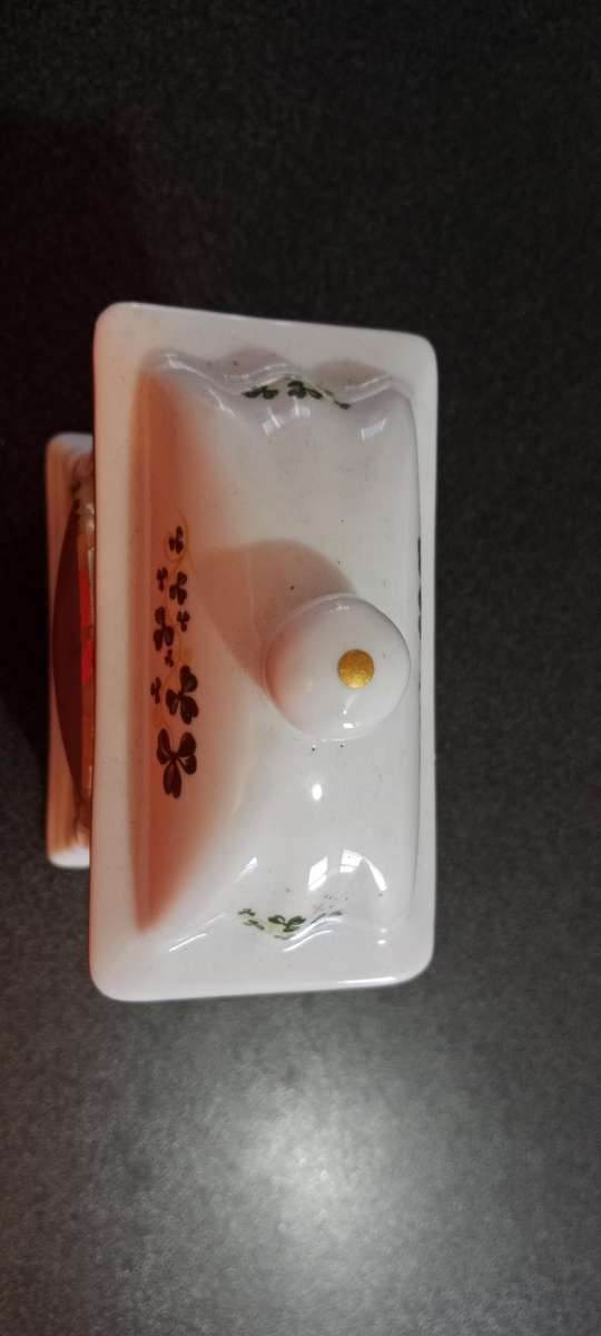 Vintage Belleek B0057 Glenveigh Mantel Shamrock Porcelain Clock Ireland Battery