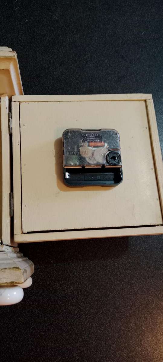 Vintage Wooden Mantel Clock