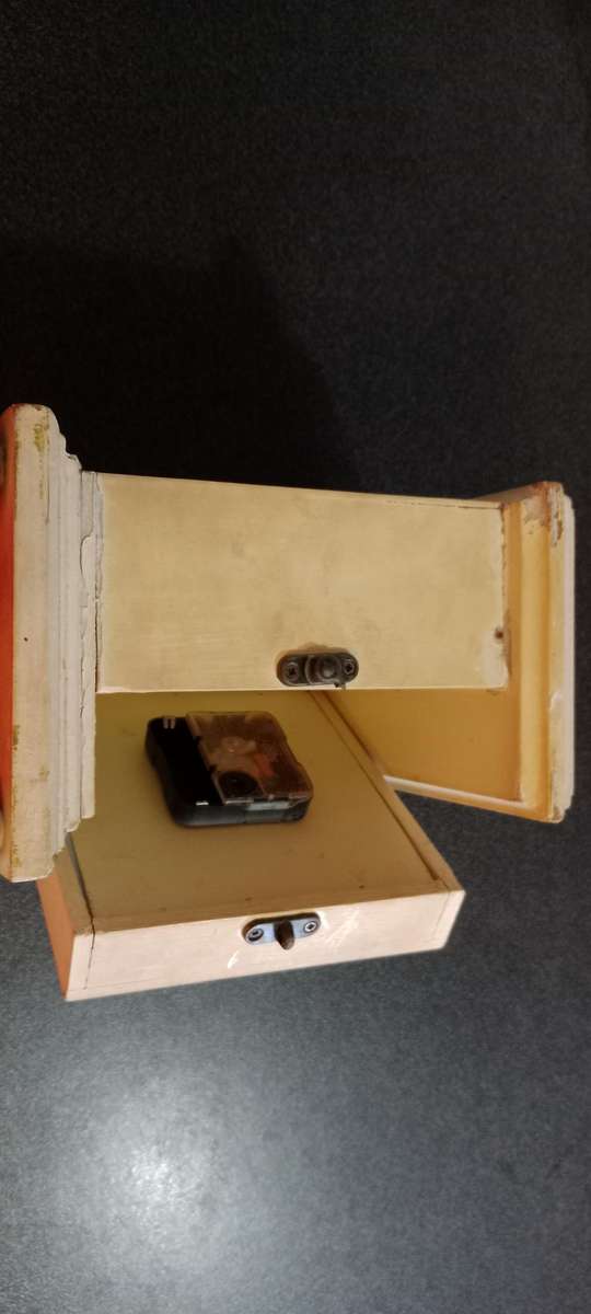 Vintage Wooden Mantel Clock