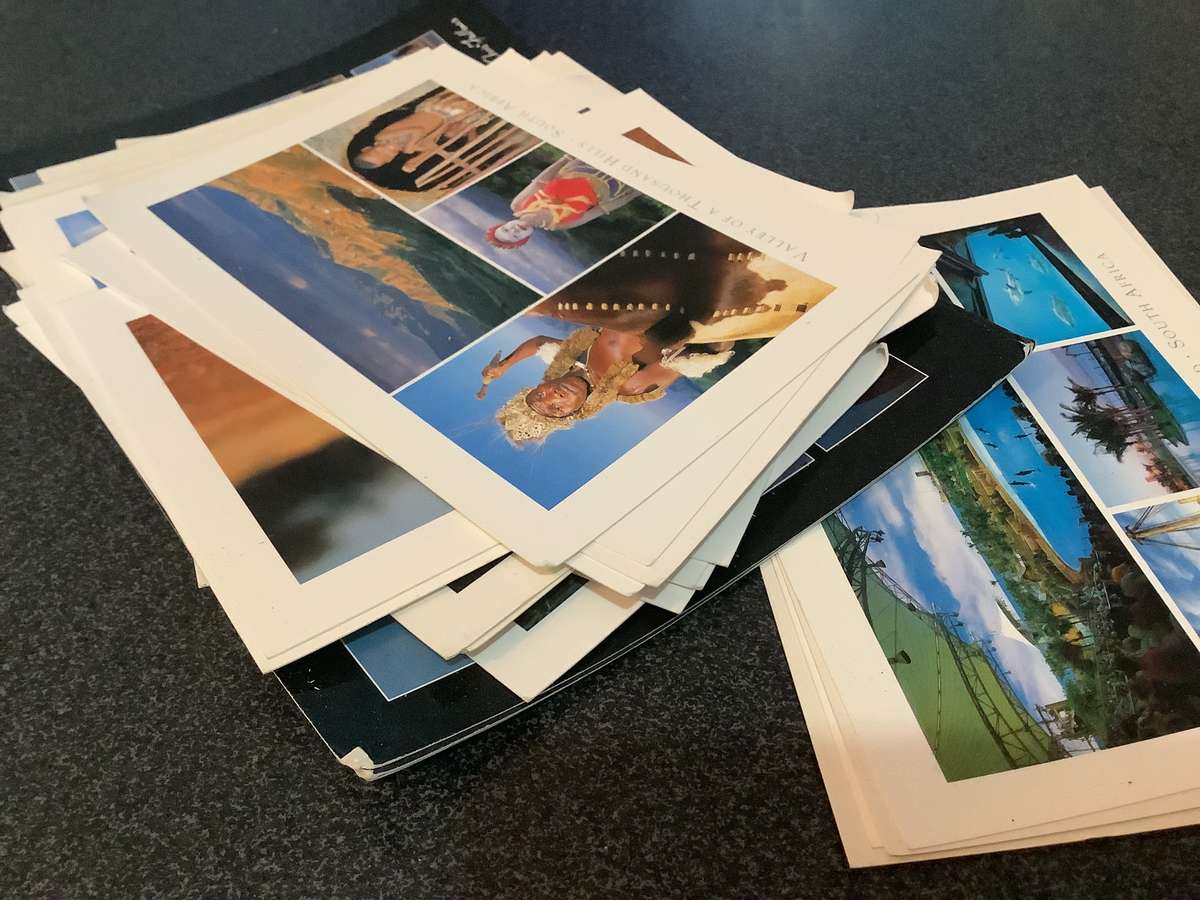 Bundle of unused post cards