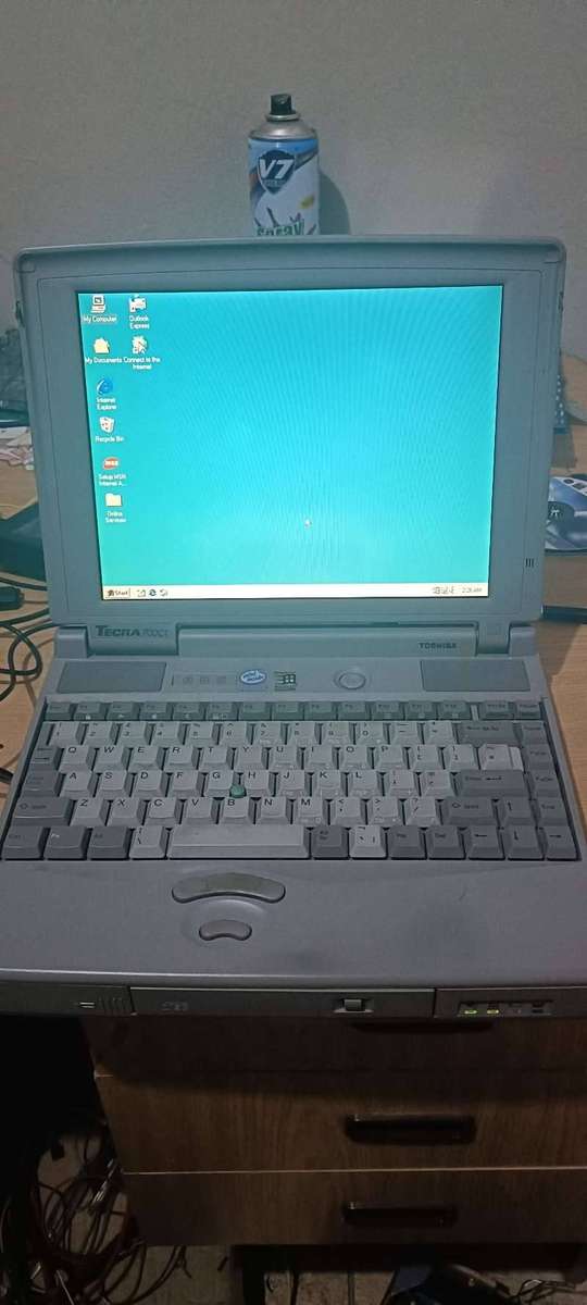 RARE Toshiba tecra 700ct vintage laptop