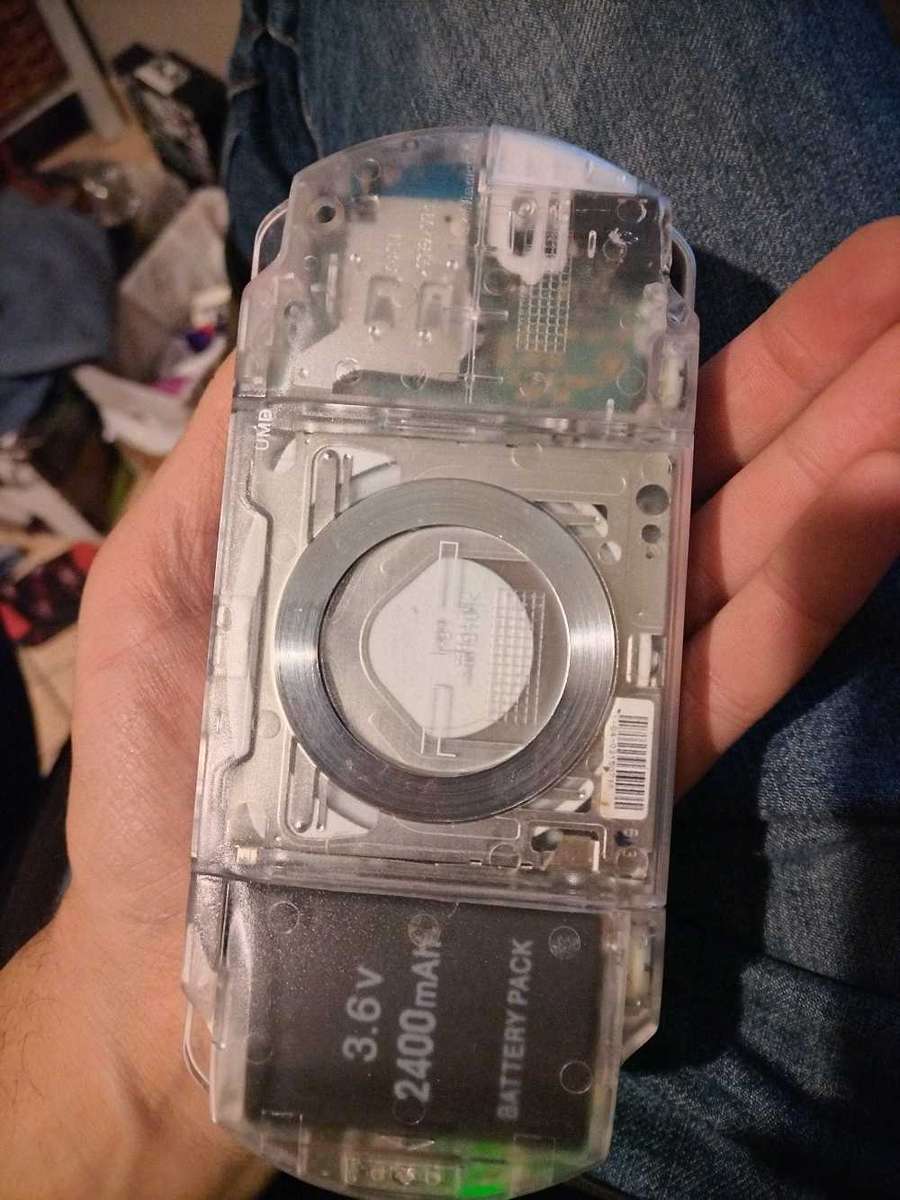 PSP 1000 Crystal console