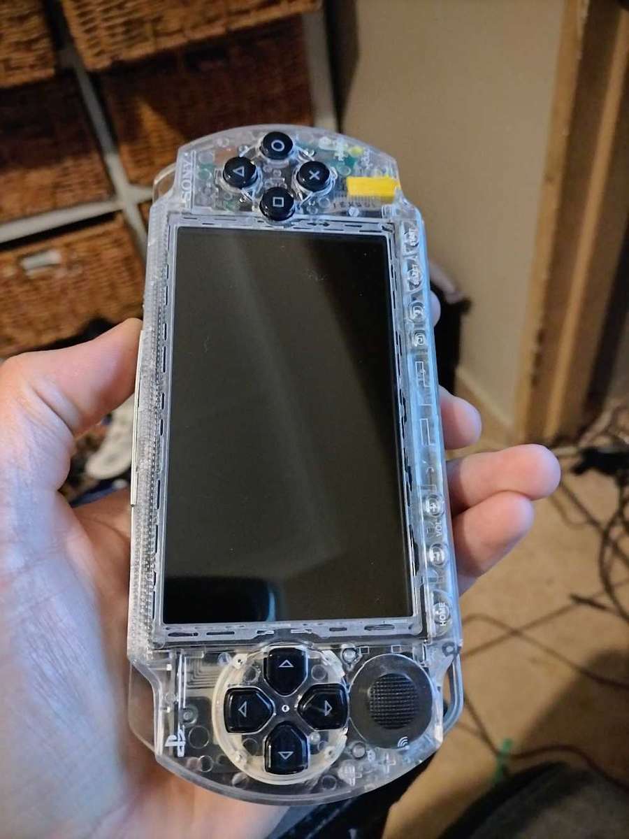 PSP 1000 Crystal console