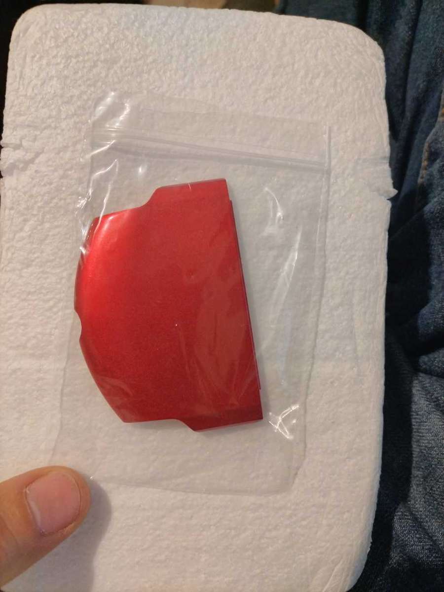 Psp 3000 radiant Red battery cover
