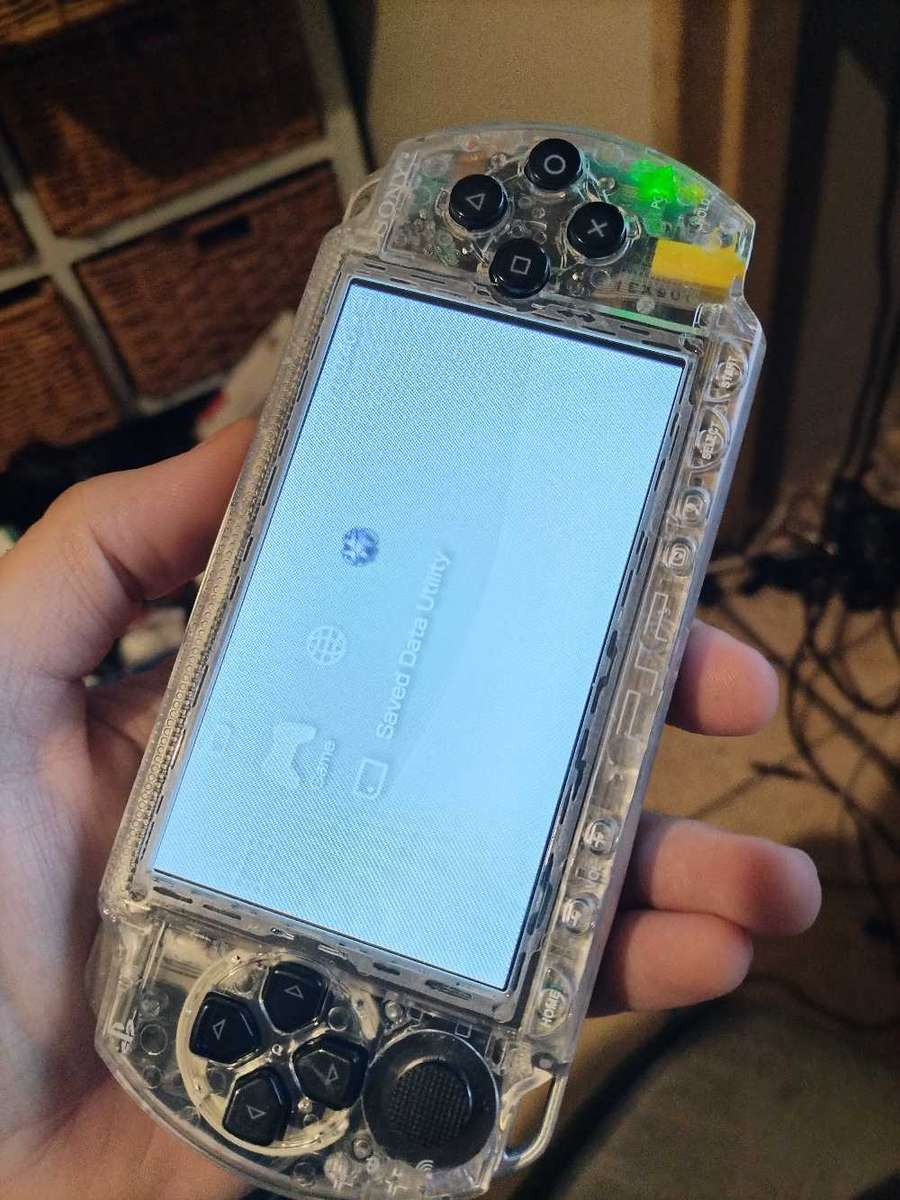 PSP 1000 Crystal console
