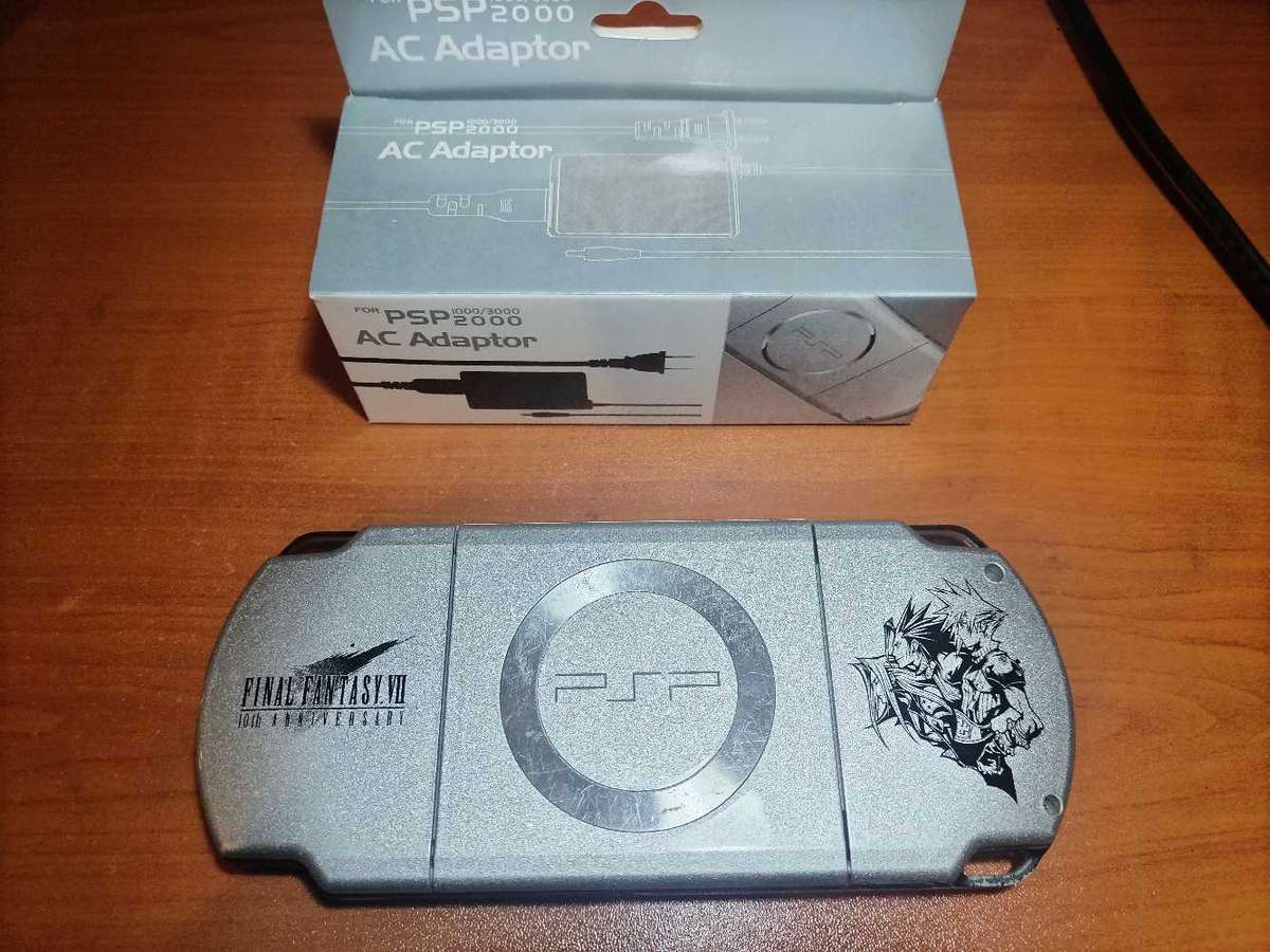 Limited edition PSP 2000 final fantasy crisis core